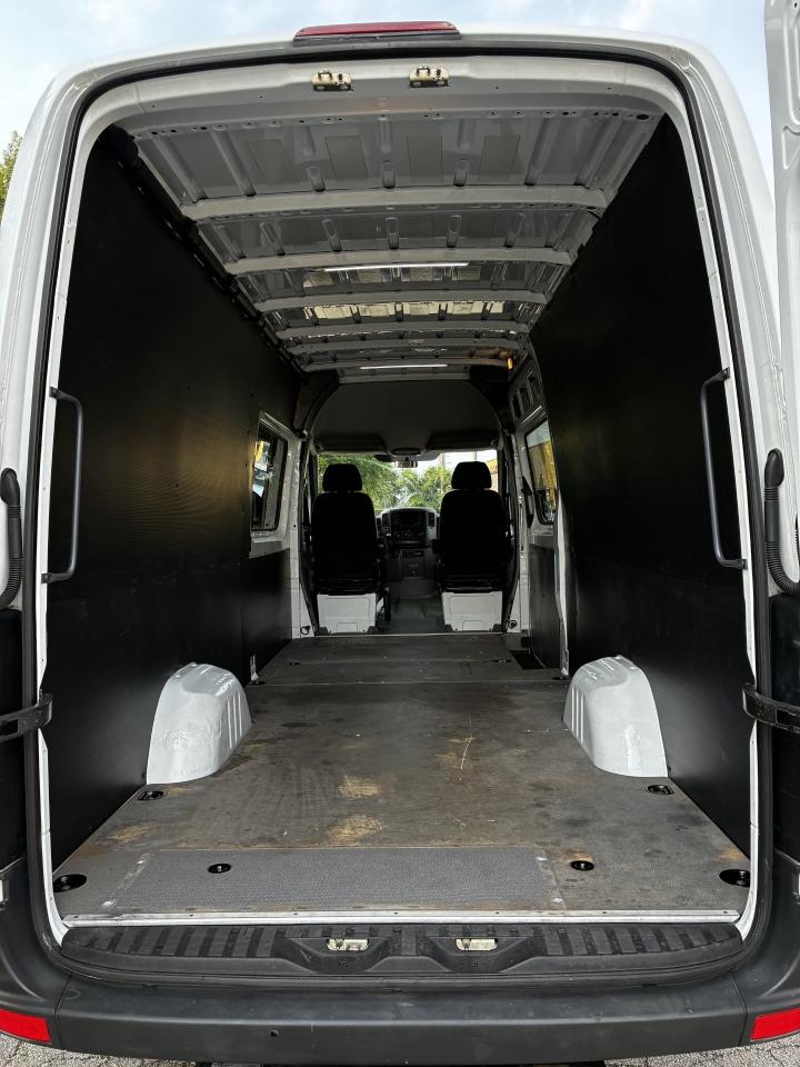 Mercedes-Benz Sprinter 2500 High Roof 170-in. WB 2015