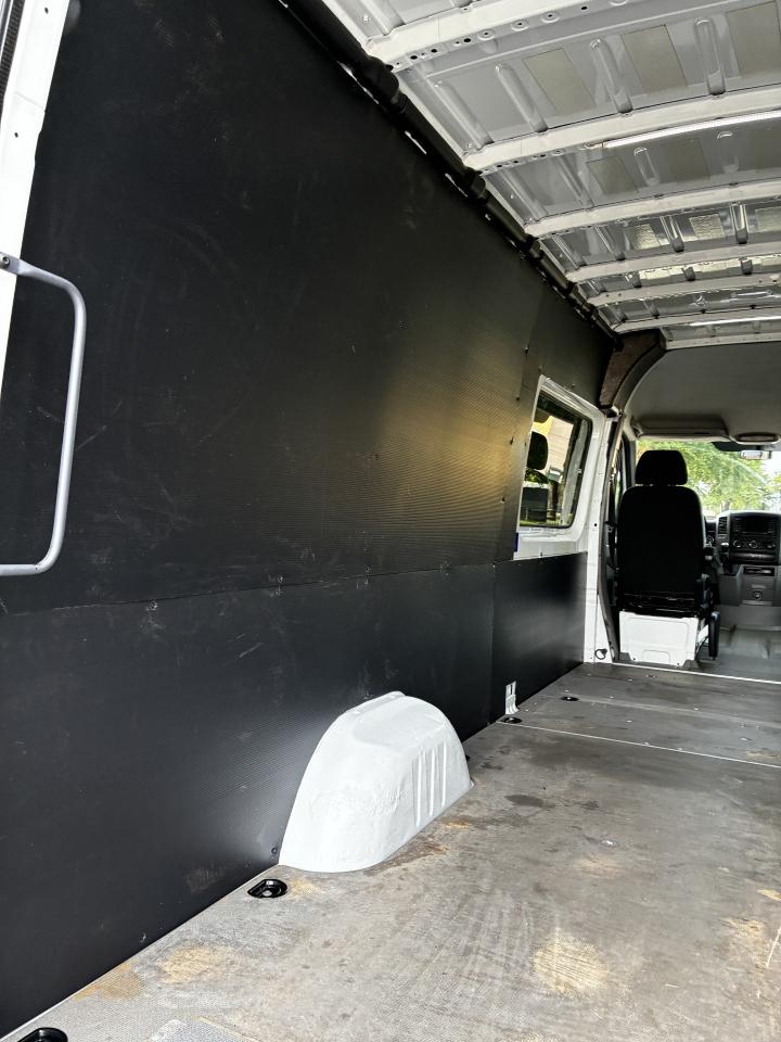 Mercedes-Benz Sprinter 2500 High Roof 170-in. WB 2015