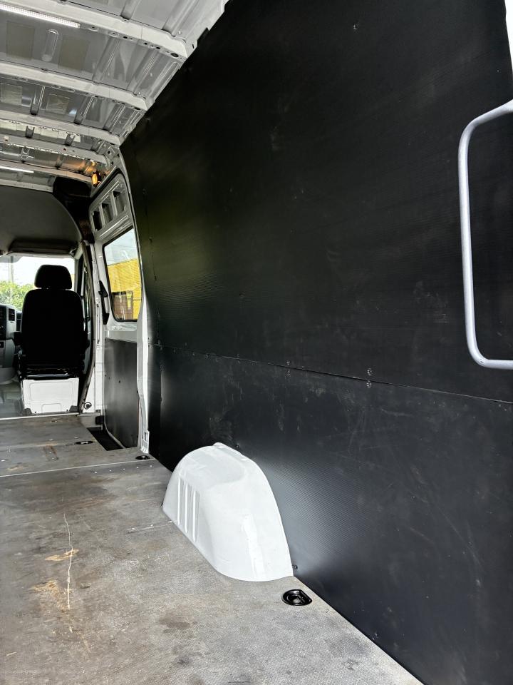 Mercedes-Benz Sprinter 2500 High Roof 170-in. WB 2015