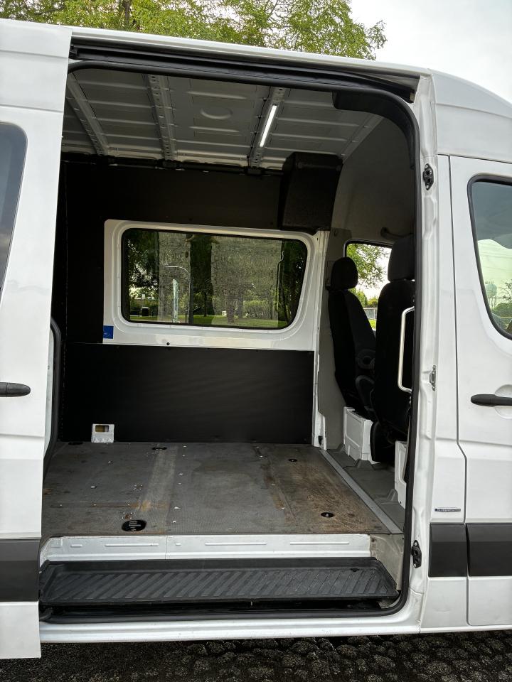 Mercedes-Benz Sprinter 2500 High Roof 170-in. WB 2015