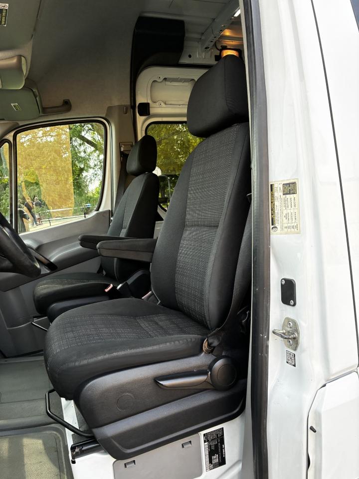 Mercedes-Benz Sprinter 2500 High Roof 170-in. WB 2015