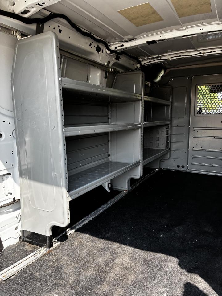 Ford Transit 150 Van Low Roof 60/40 Pass. 130-in. WB 2016