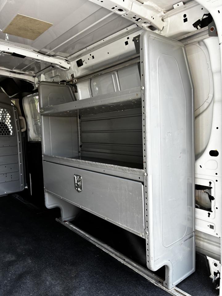 Ford Transit 150 Van Low Roof 60/40 Pass. 130-in. WB 2016