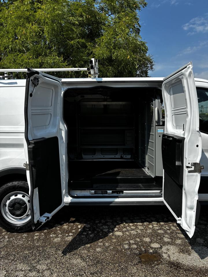Ford Transit 150 Van Low Roof 60/40 Pass. 130-in. WB 2016