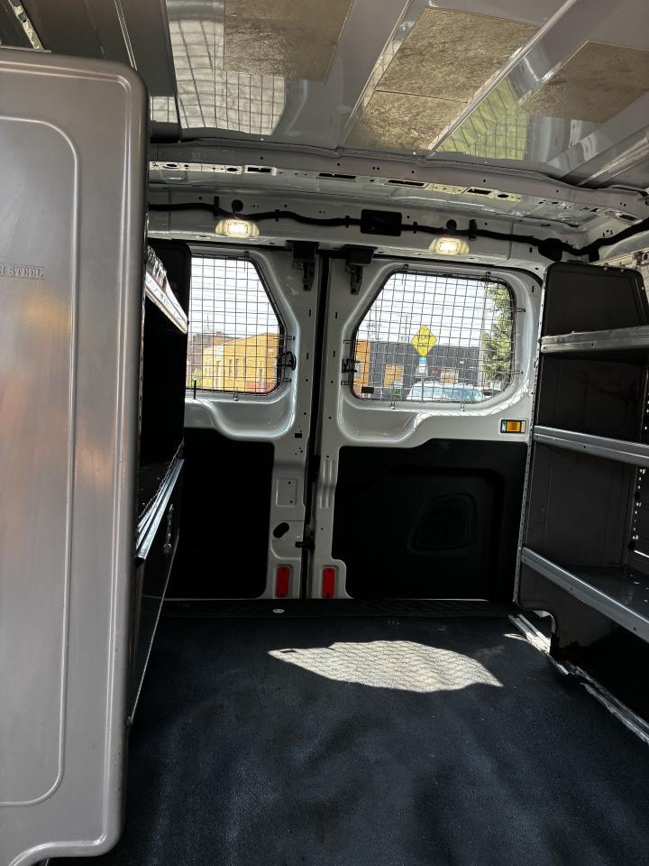 Ford Transit 150 Van Low Roof 60/40 Pass. 130-in. WB 2016