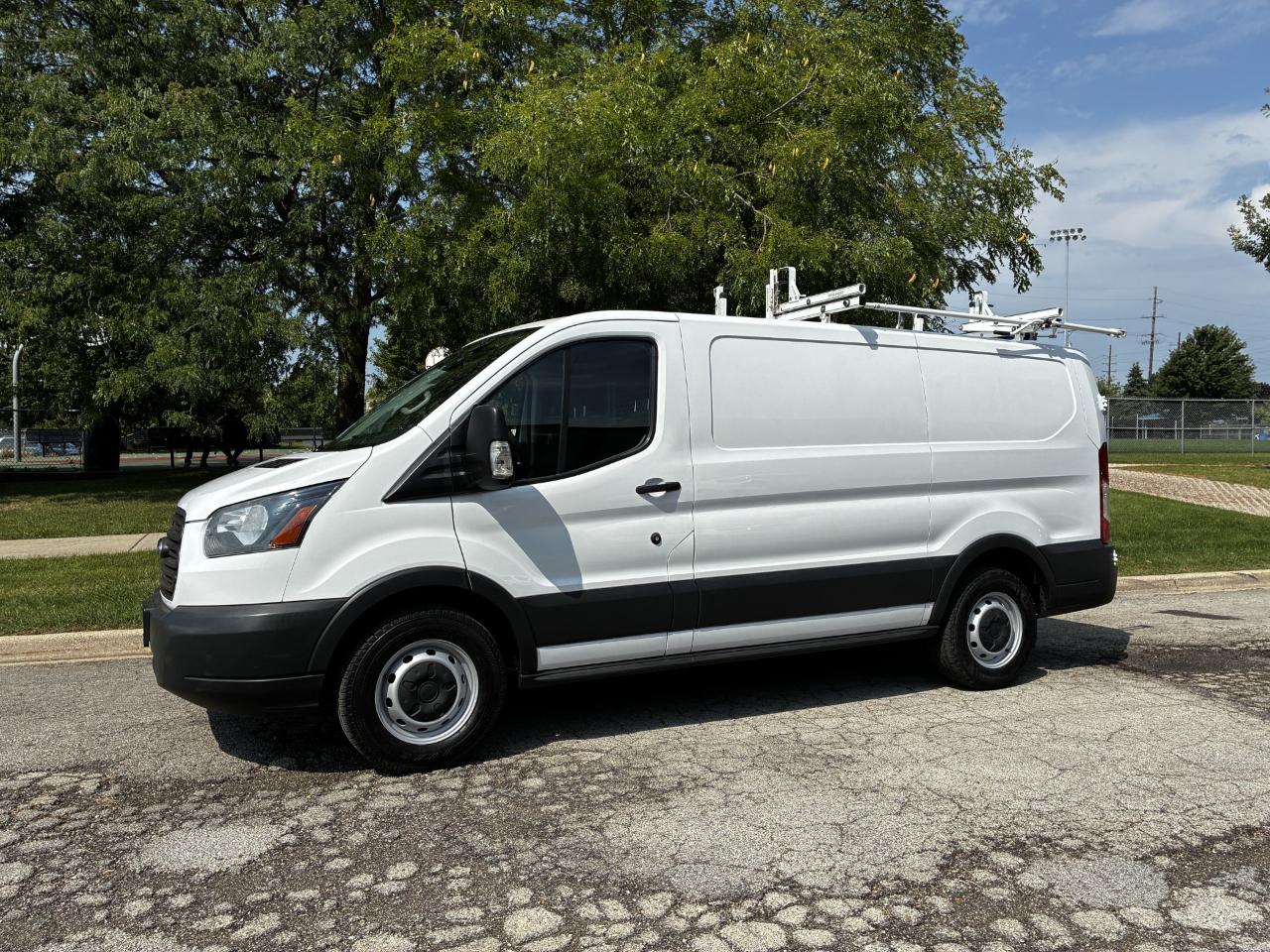 Ford Transit 150 Van Low Roof 60/40 Pass. 130-in. WB 2016