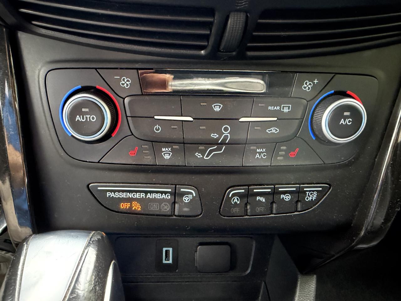 Ford Escape Titanium 4WD 2019