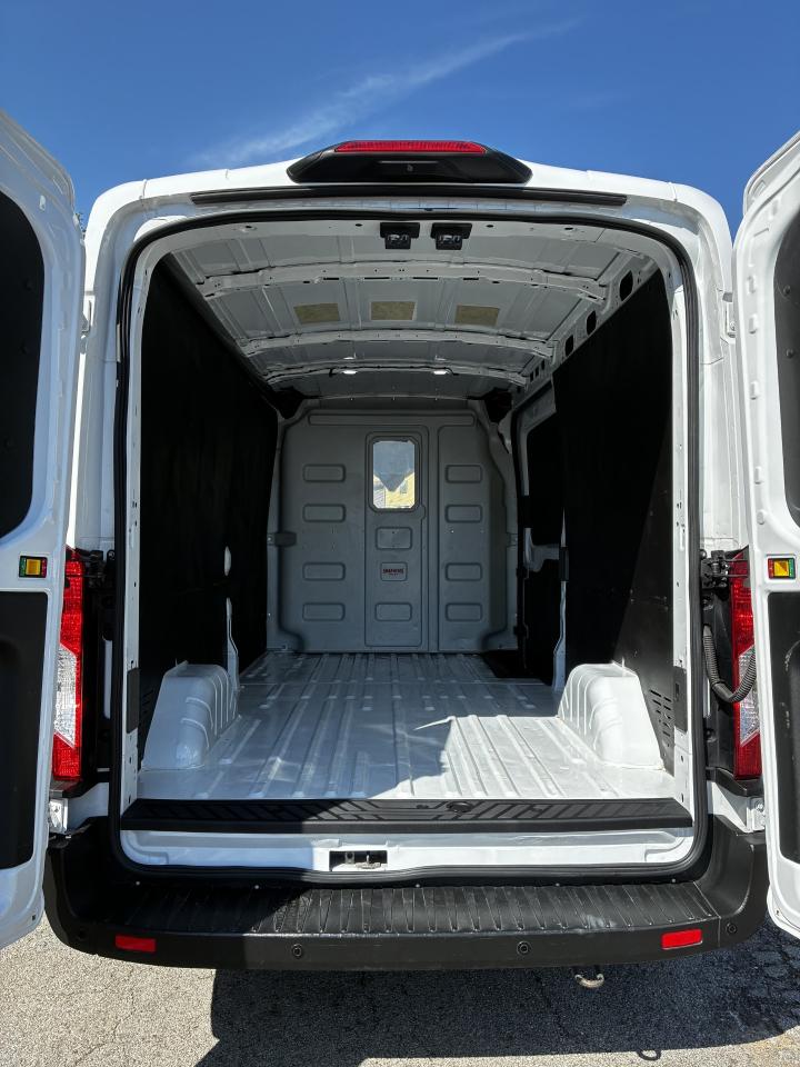 Ford Transit  2023