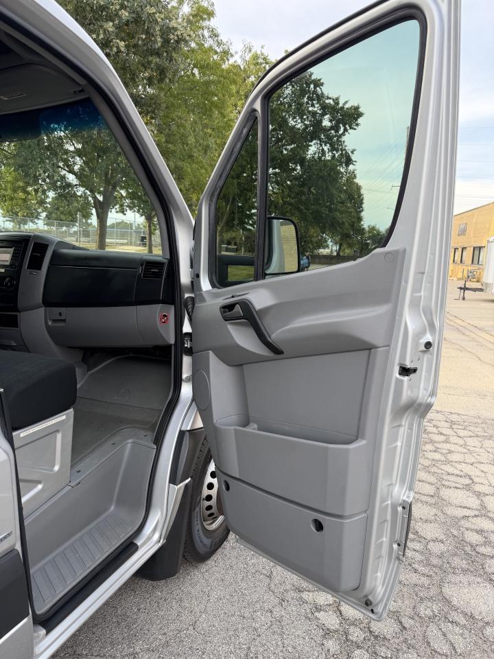 Mercedes-Benz Sprinter 3500 170-in. WB 2016