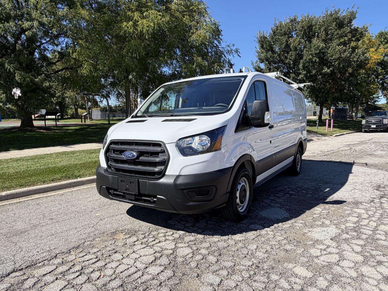 Ford Transit 150 Van Low Roof 60/40 Pass. 130-in. WB 2020