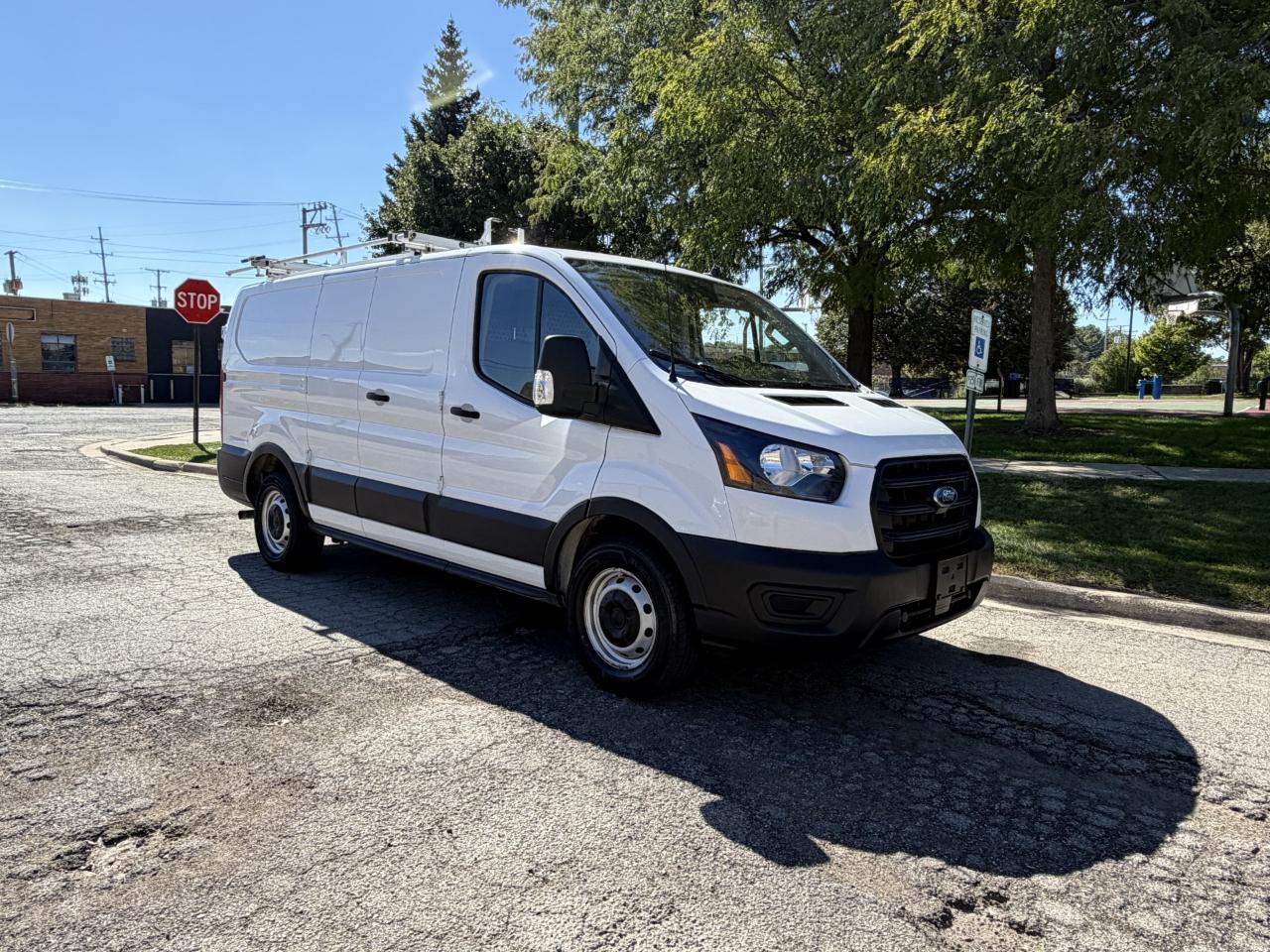 Ford Transit 150 Van Low Roof 60/40 Pass. 130-in. WB 2020