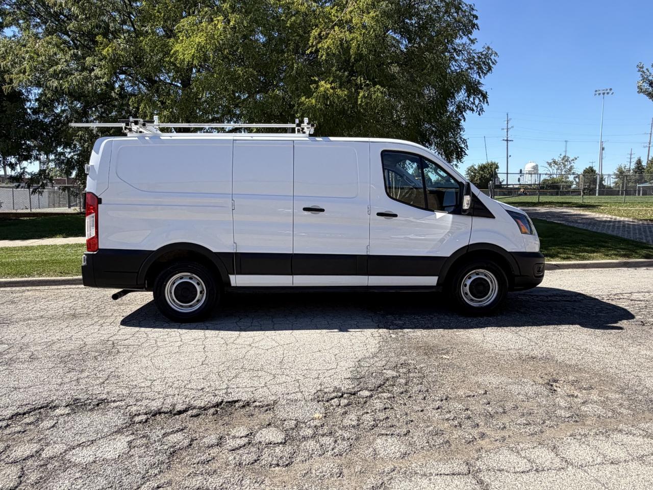 Ford Transit 150 Van Low Roof 60/40 Pass. 130-in. WB 2020
