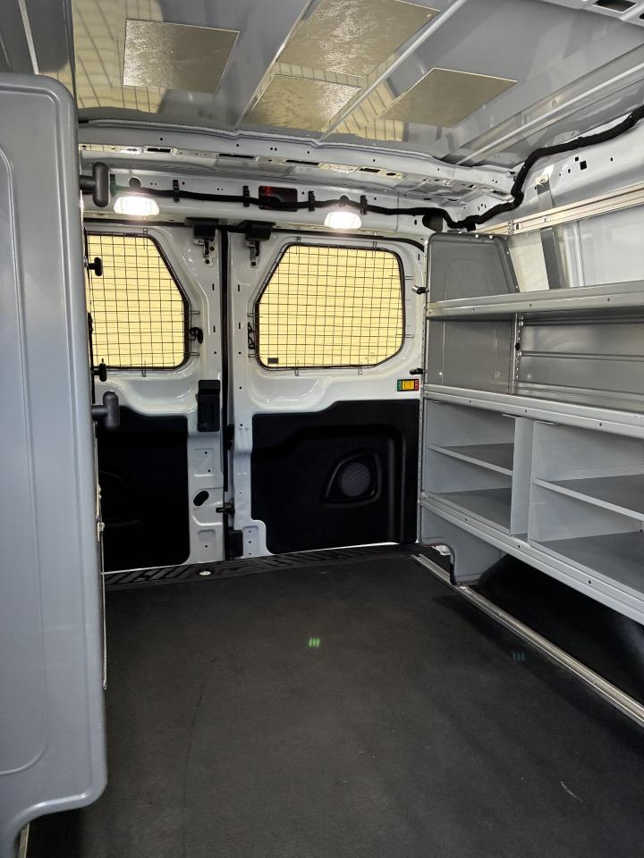 Ford Transit 150 Van Low Roof 60/40 Pass. 130-in. WB 2020