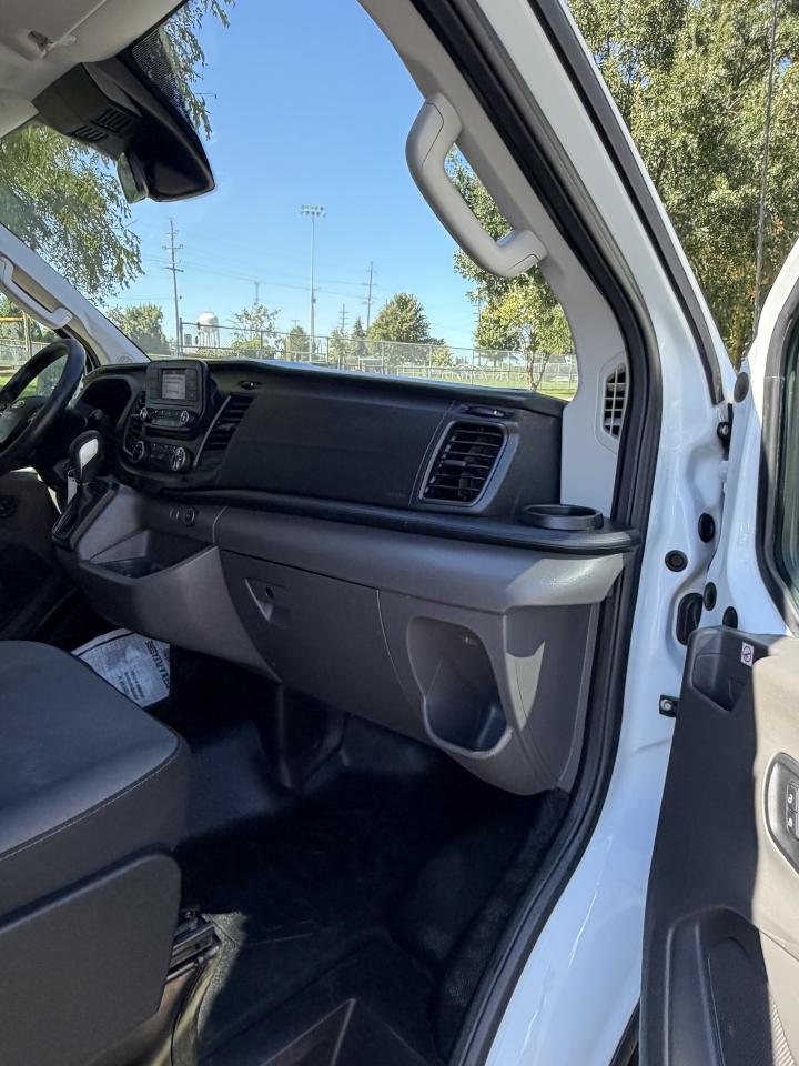 Ford Transit 150 Van Low Roof 60/40 Pass. 130-in. WB 2020
