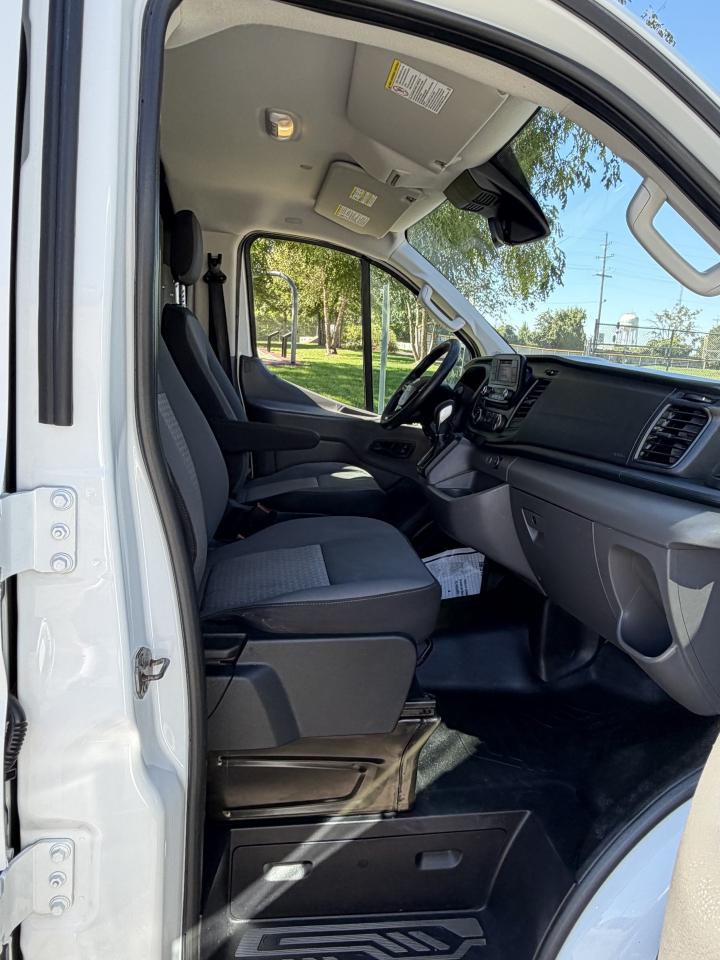 Ford Transit 150 Van Low Roof 60/40 Pass. 130-in. WB 2020