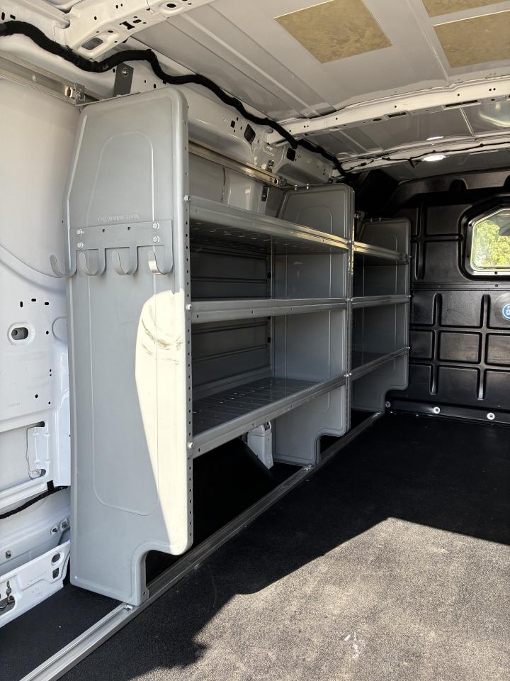 Ford Transit 150 Van Low Roof w/Sliding Pass. 130-in. WB 2023
