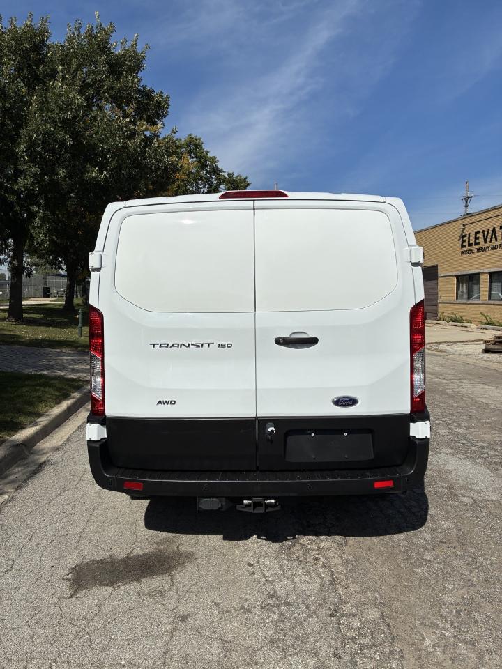 Ford Transit 150 Van Low Roof w/Sliding Pass. 130-in. WB 2023