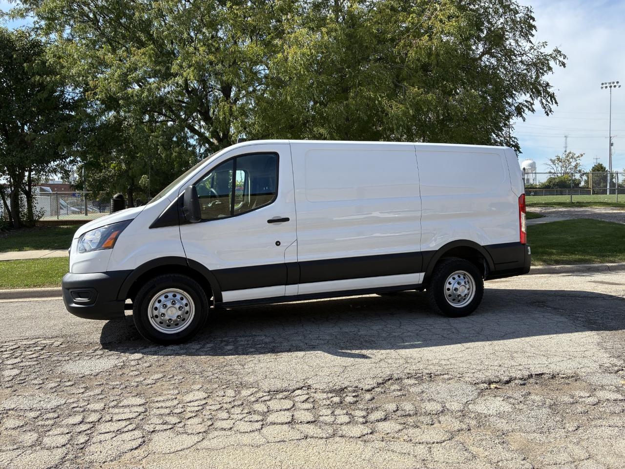 Ford Transit 150 Van Low Roof w/Sliding Pass. 130-in. WB 2023