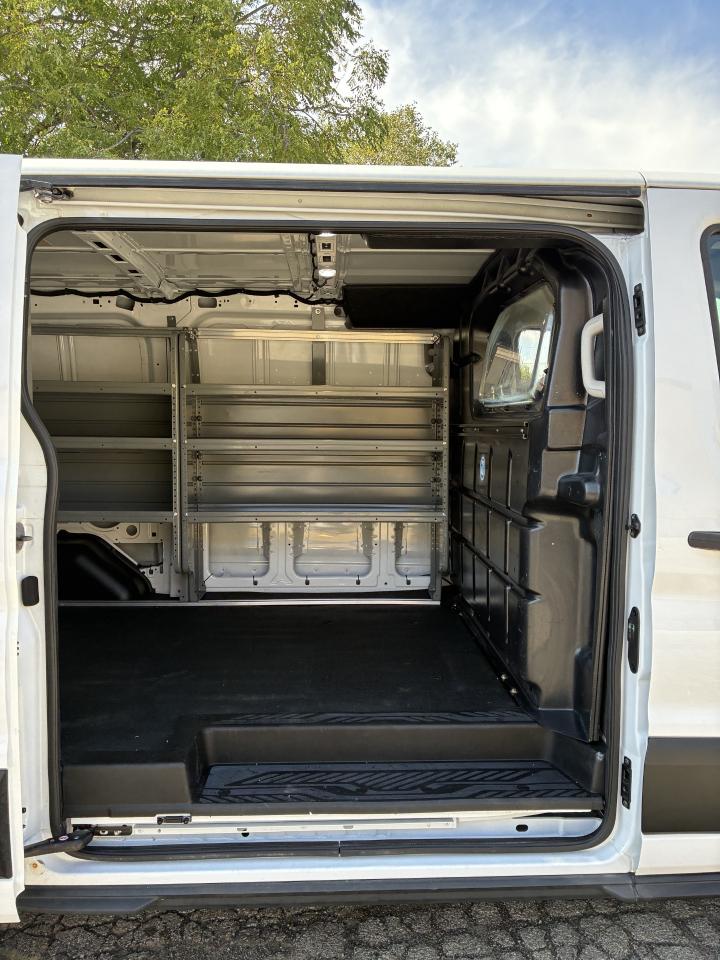 Ford Transit 150 Van Low Roof w/Sliding Pass. 130-in. WB 2023