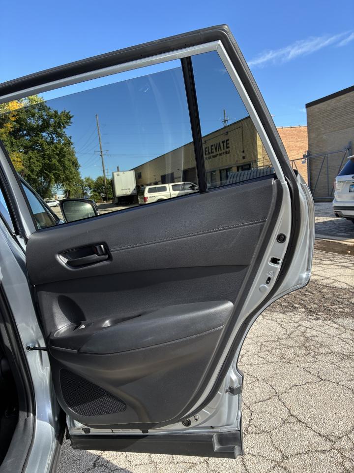 Toyota Corolla Cross LE 2026