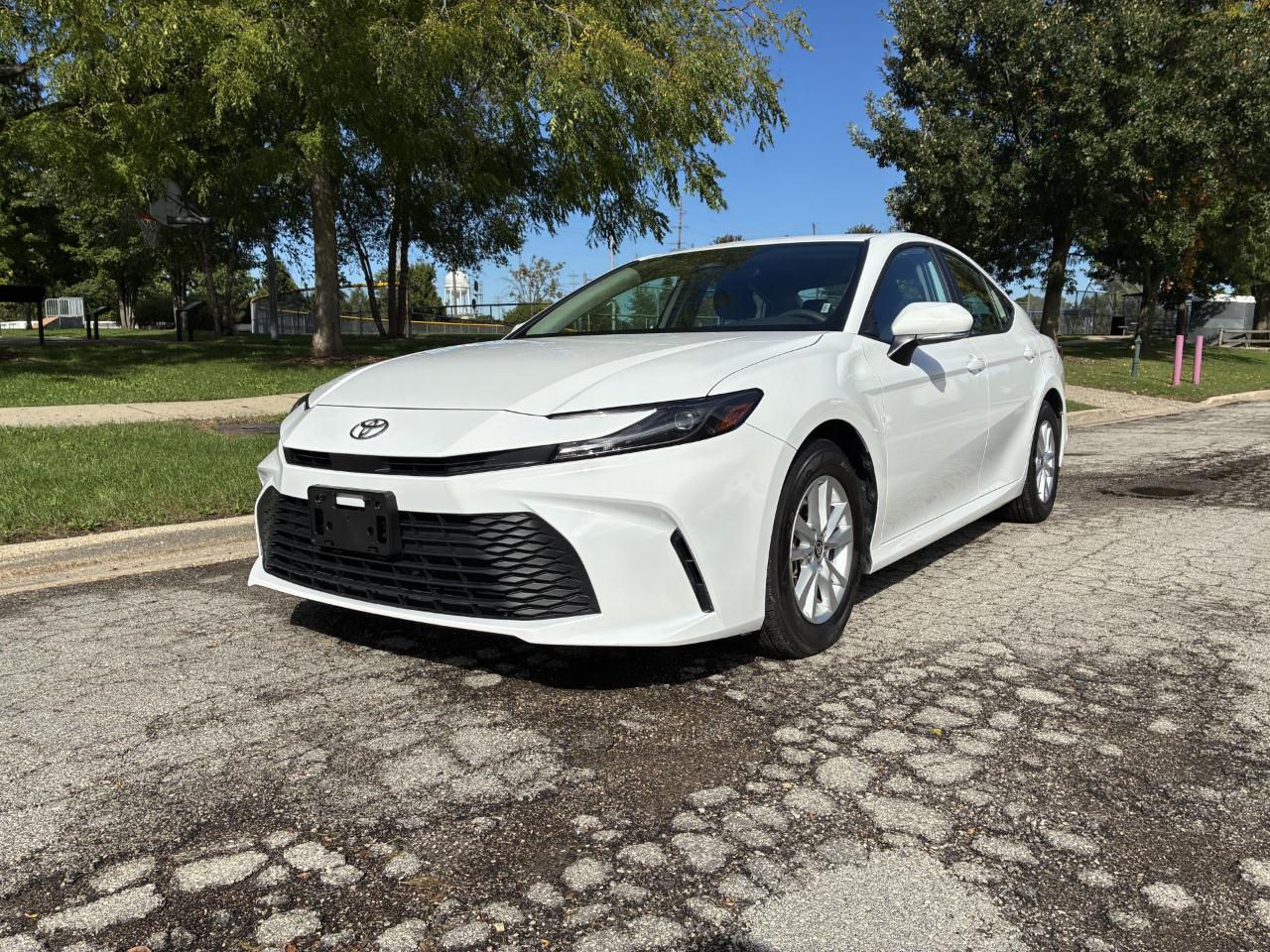 Toyota Camry Hybrid LE 2026