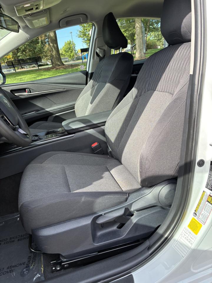 Toyota Camry Hybrid LE 2026