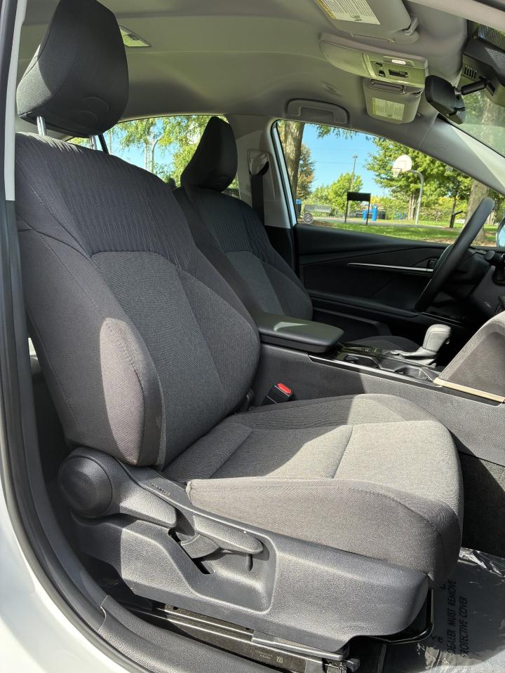 Toyota Camry Hybrid LE 2026