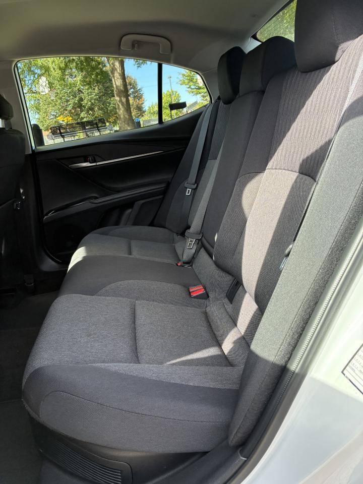 Toyota Camry Hybrid LE 2026