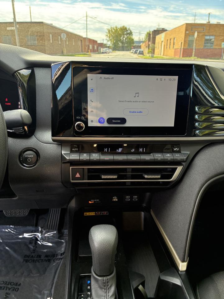 Toyota Camry Hybrid LE 2026
