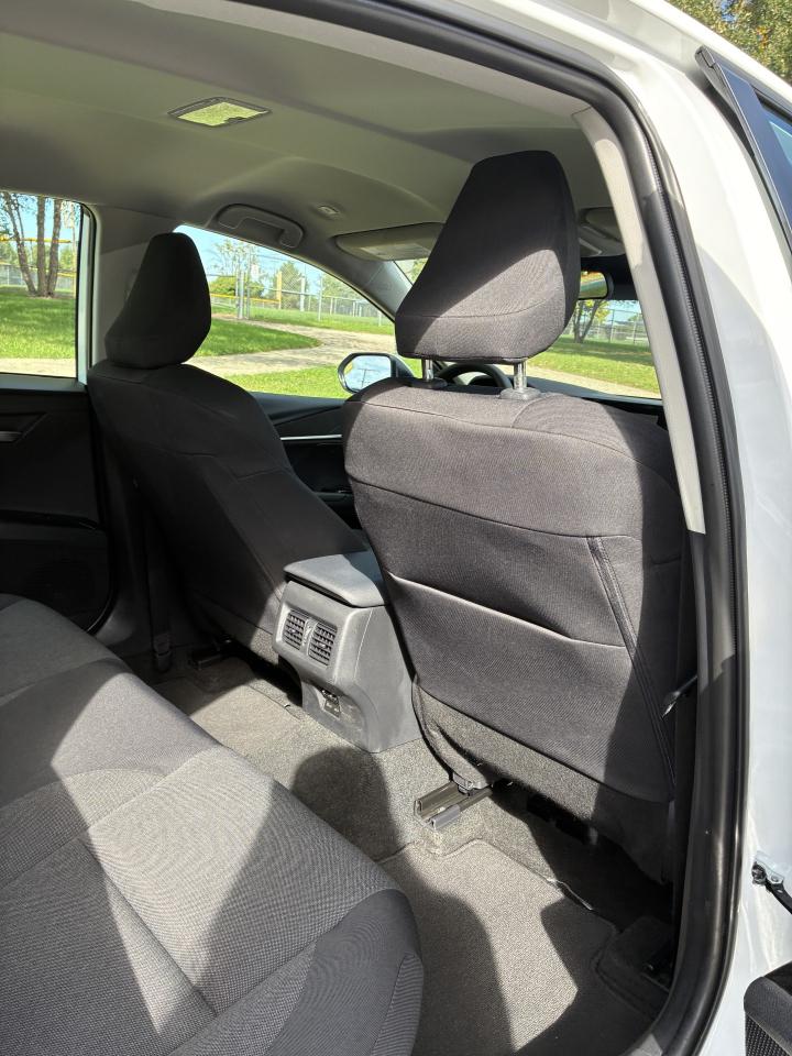 Toyota Camry Hybrid LE 2026