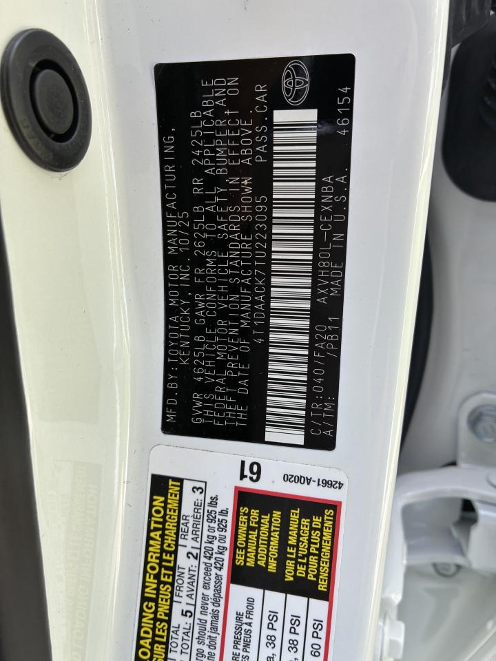 Toyota Camry Hybrid LE 2026