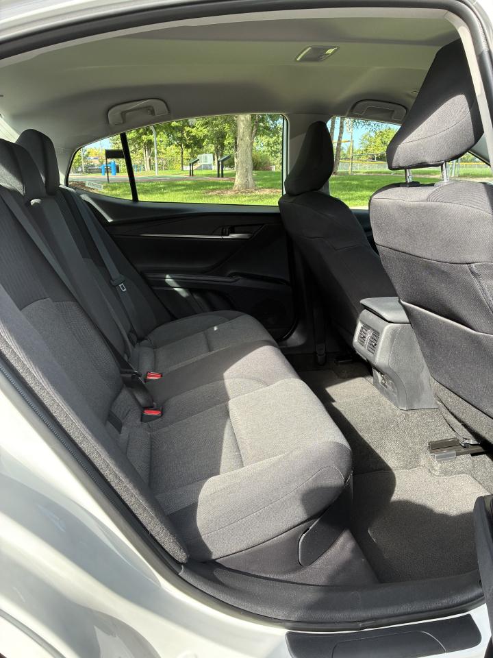 Toyota Camry Hybrid LE 2026
