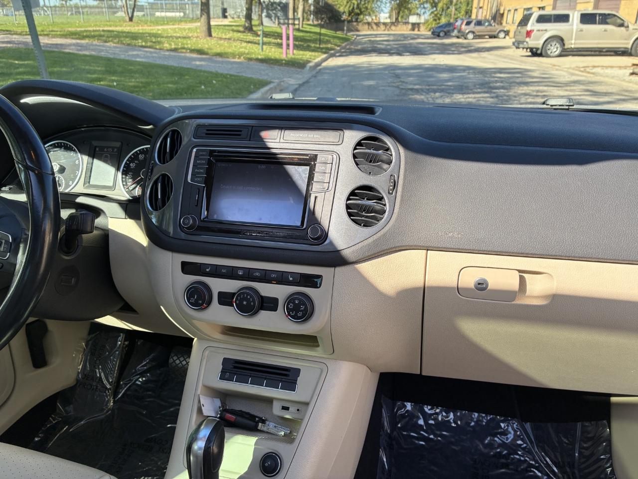 Volkswagen Tiguan SE 2016