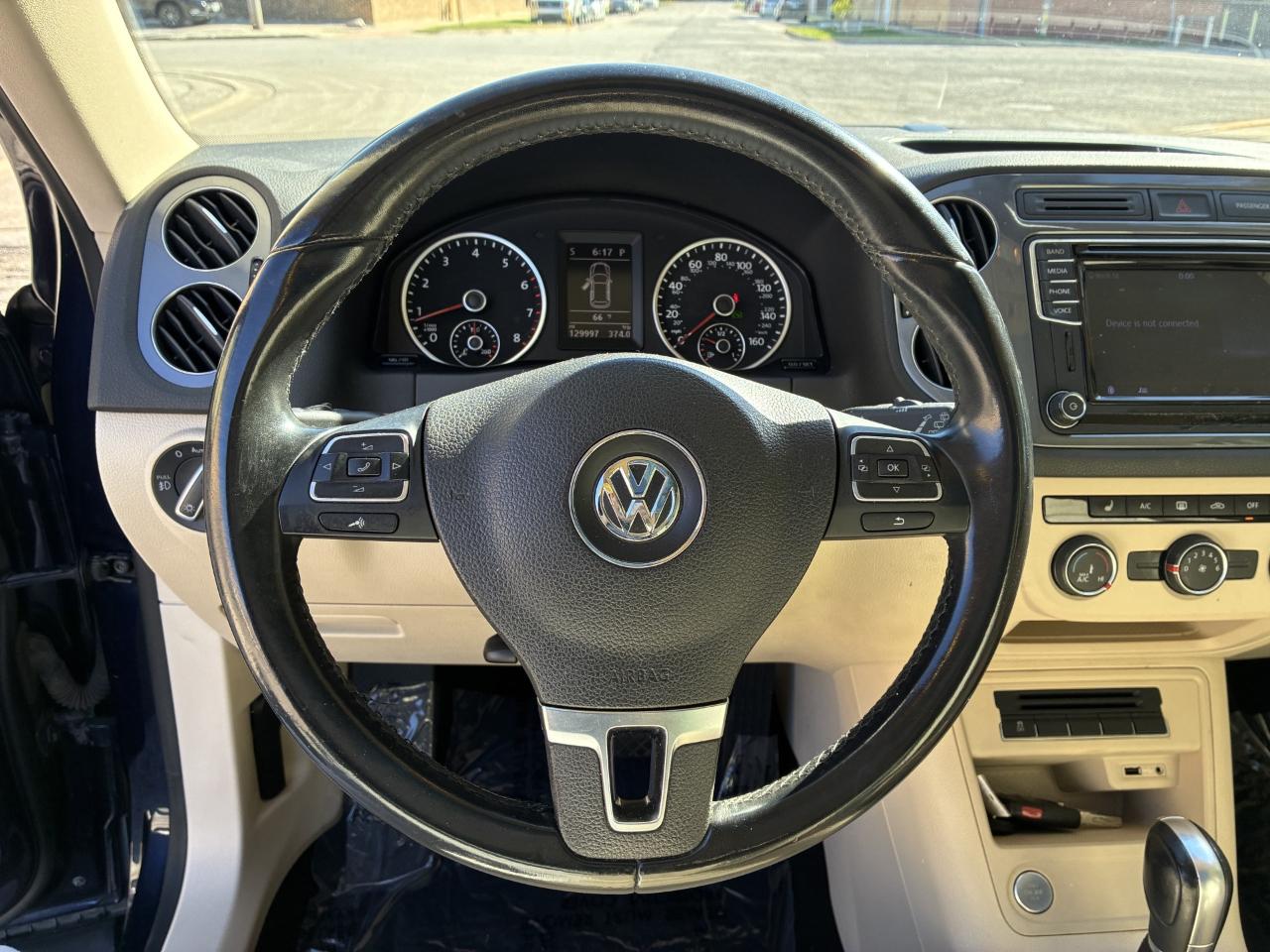 Volkswagen Tiguan SE 2016