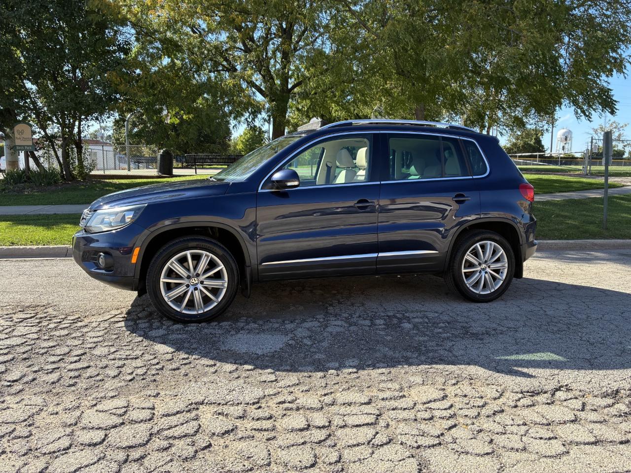 Volkswagen Tiguan SE 2016