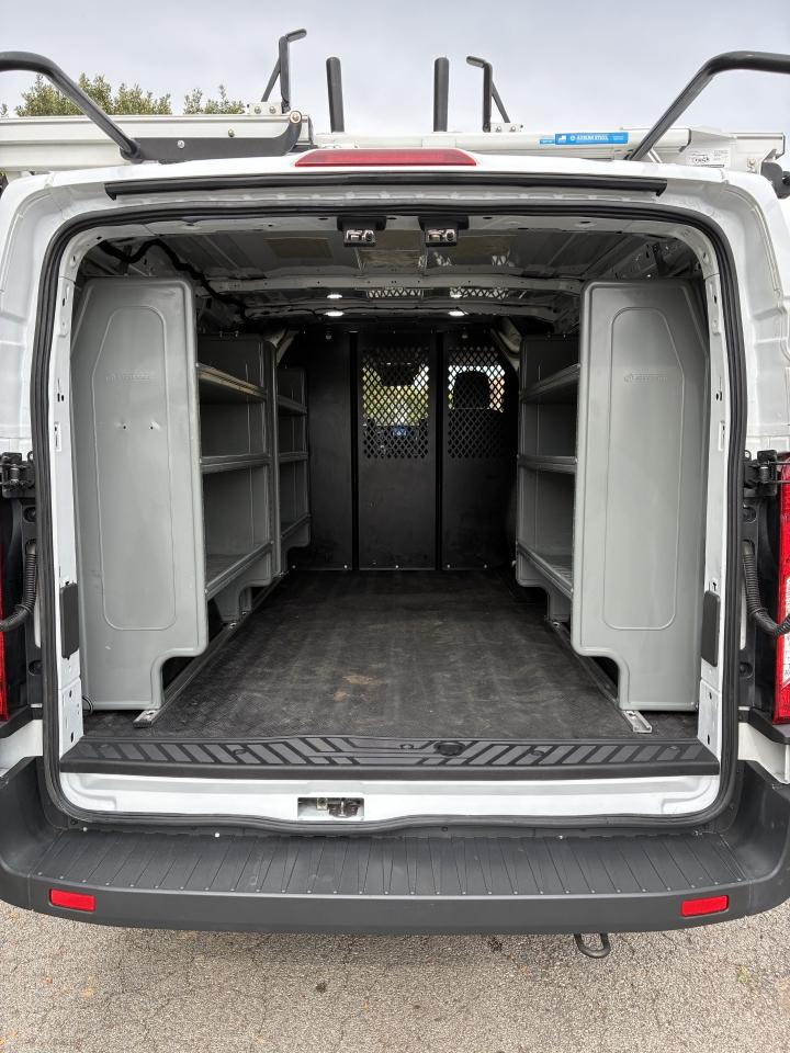 Ford Transit 250 Van Low Roof w/Sliding Pass. 130-in. WB 2021