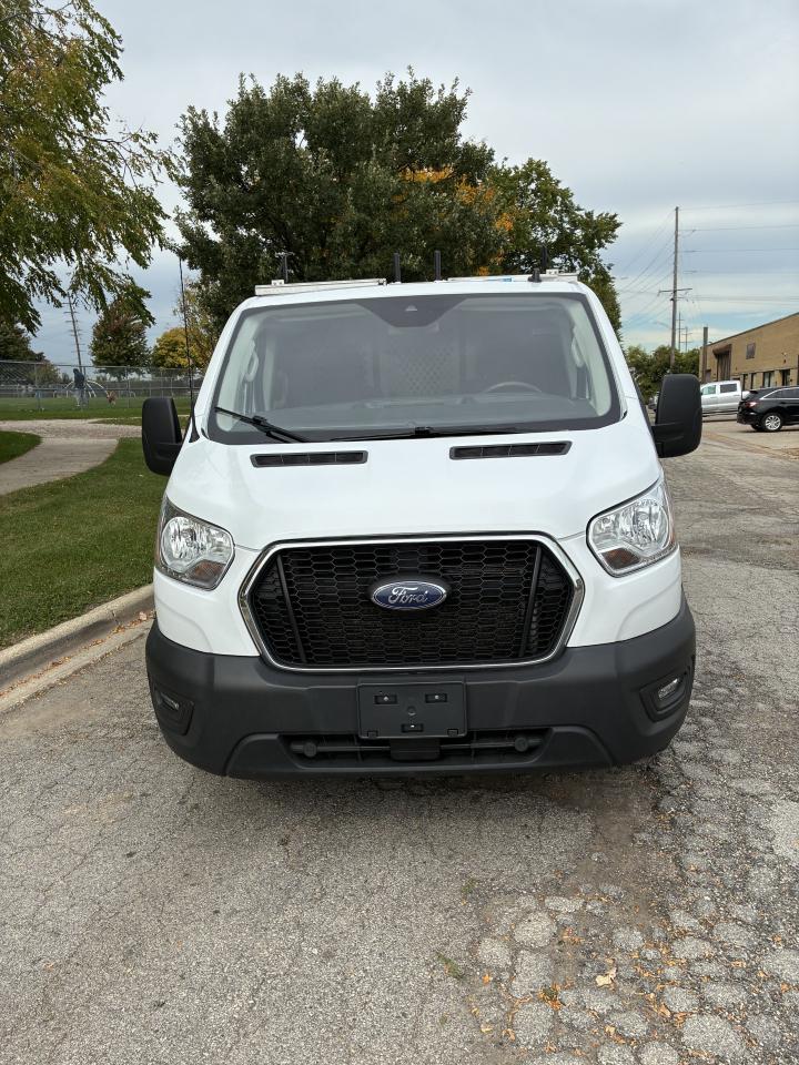 Ford Transit 250 Van Low Roof w/Sliding Pass. 130-in. WB 2021