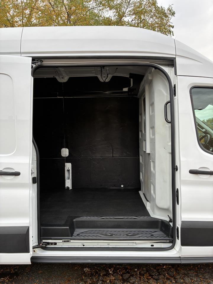 Ford Transit  2023