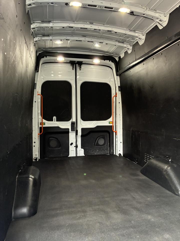 Ford Transit  2023