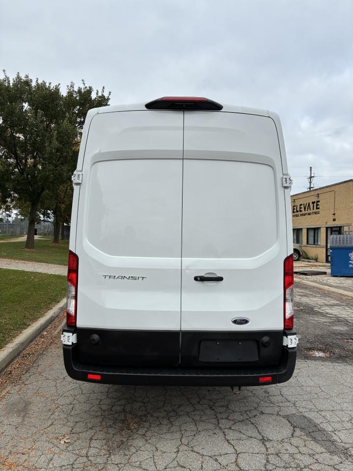 Ford Transit  2023