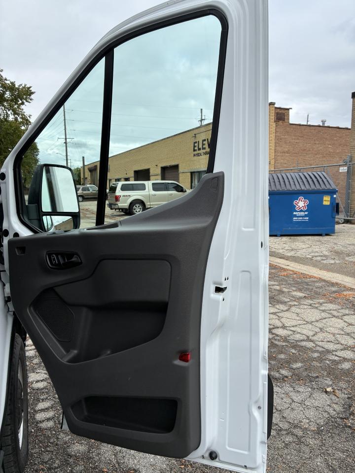 Ford Transit  2023