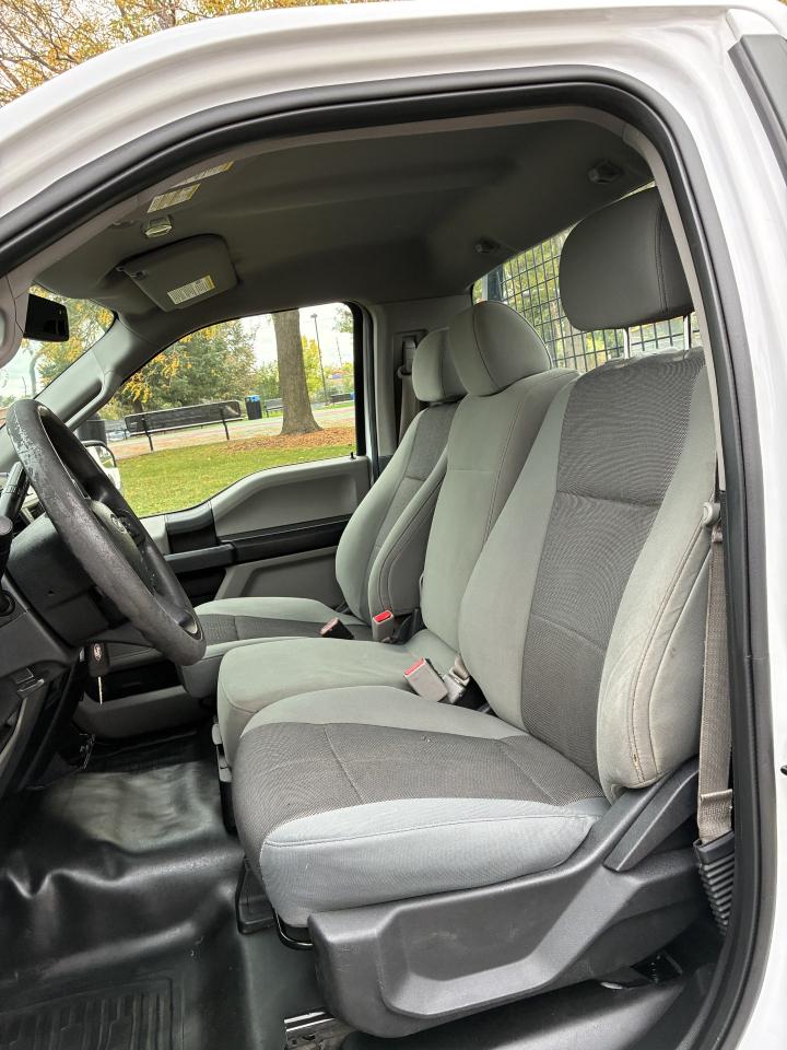 Ford F-150 XL 8-ft. Bed 2WD 2017