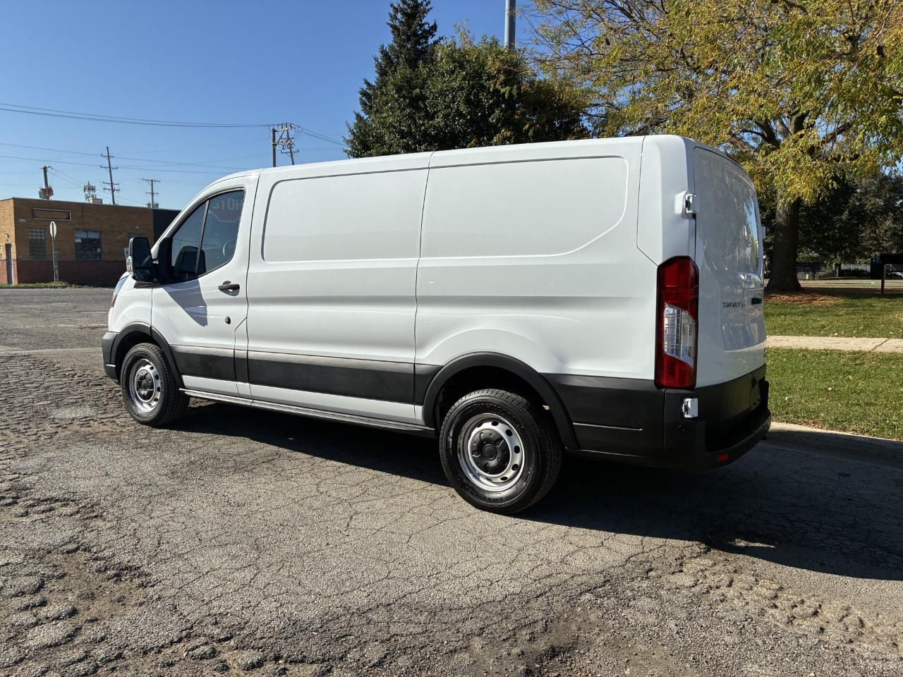 Ford Transit 150 Van Low Roof w/Sliding Pass. 130-in. WB 2020