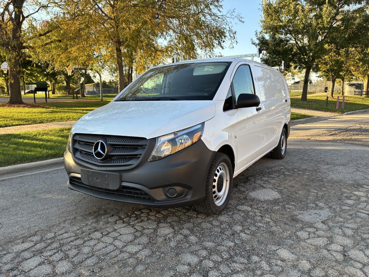 Mercedes-Benz Metris Cargo Van 2017