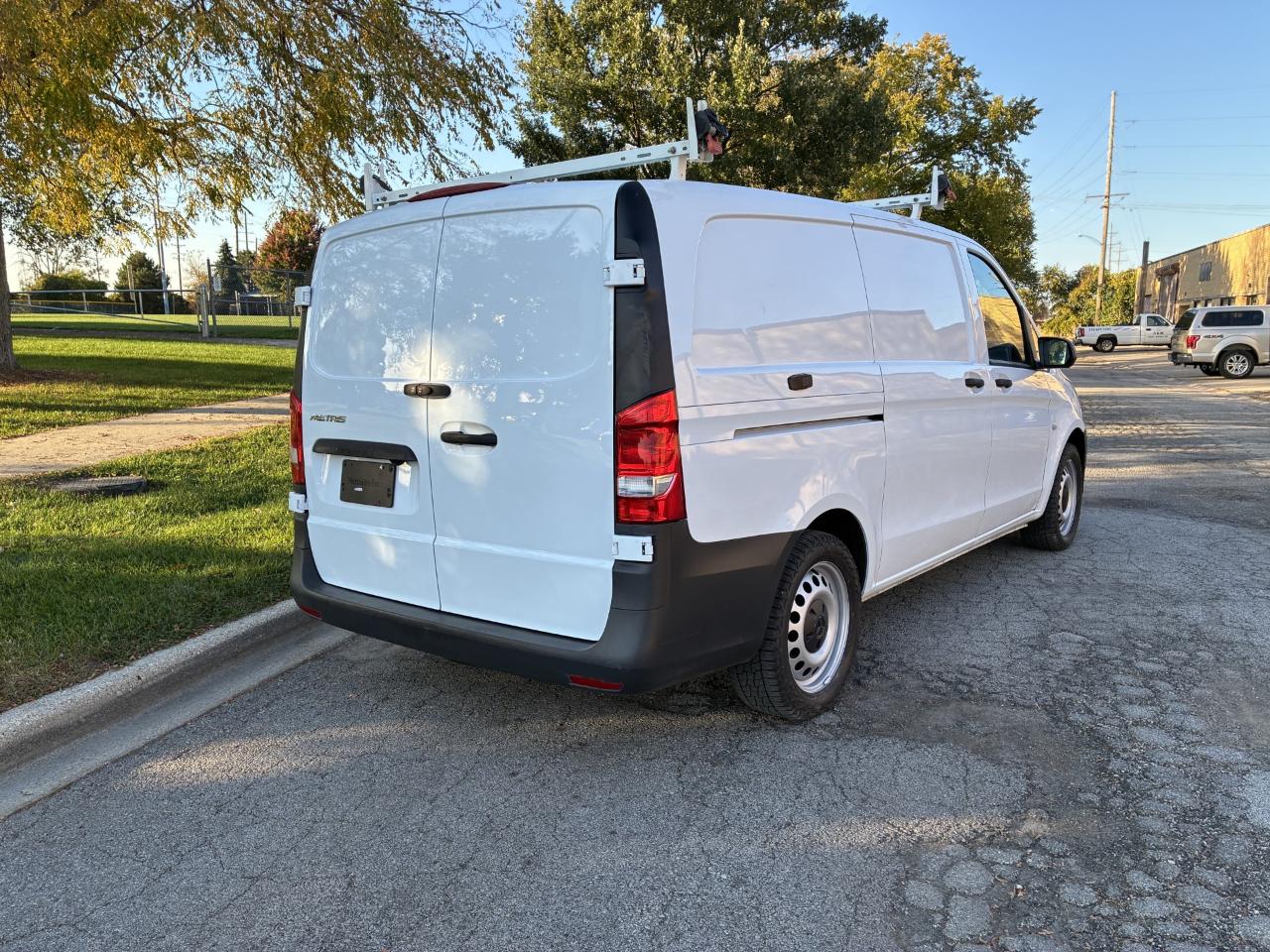 Mercedes-Benz Metris Cargo Van 2017