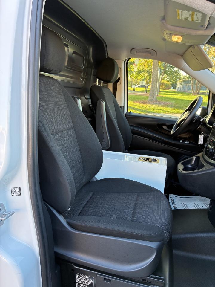 Mercedes-Benz Metris Cargo Van 2017