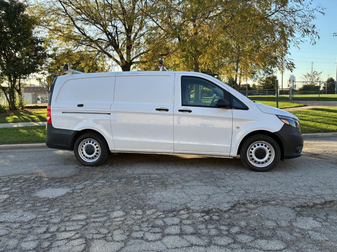 Mercedes-Benz Metris Cargo Van 2017
