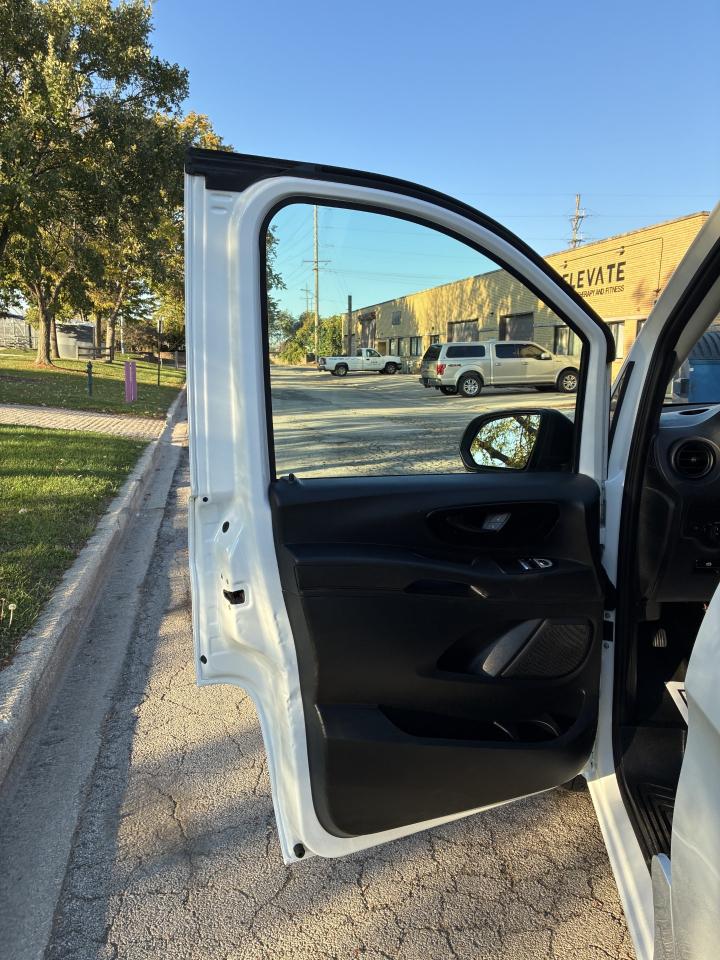 Mercedes-Benz Metris Cargo Van 2017