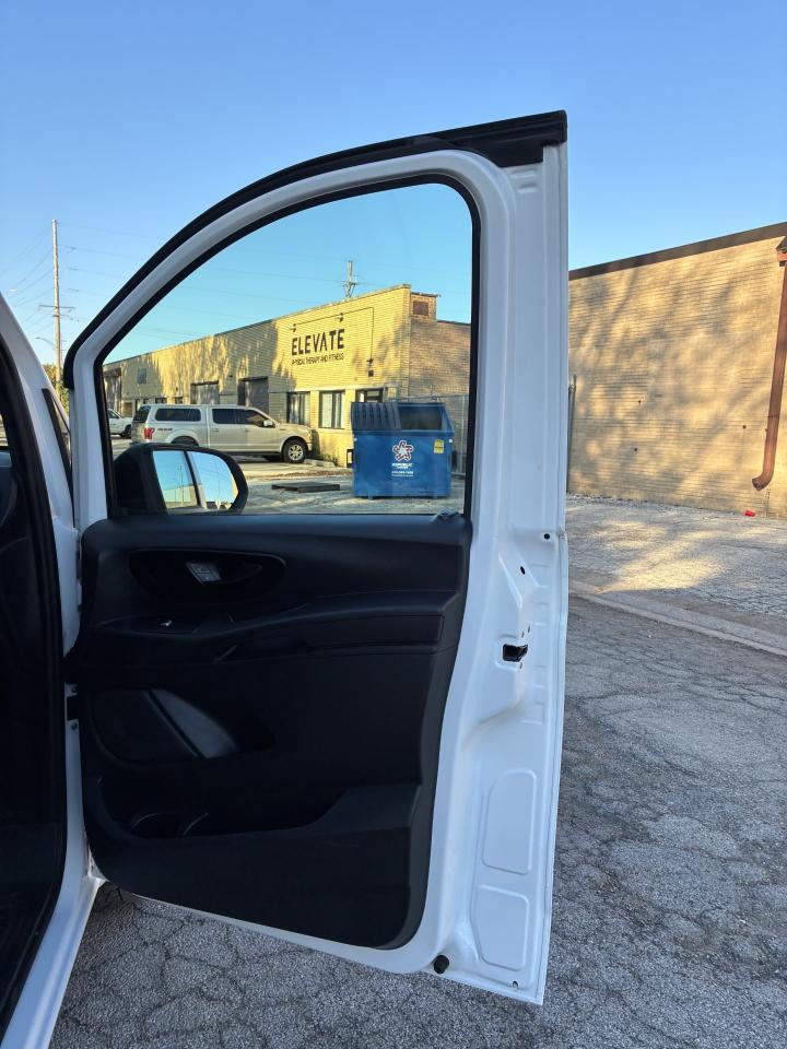 Mercedes-Benz Metris Cargo Van 2017