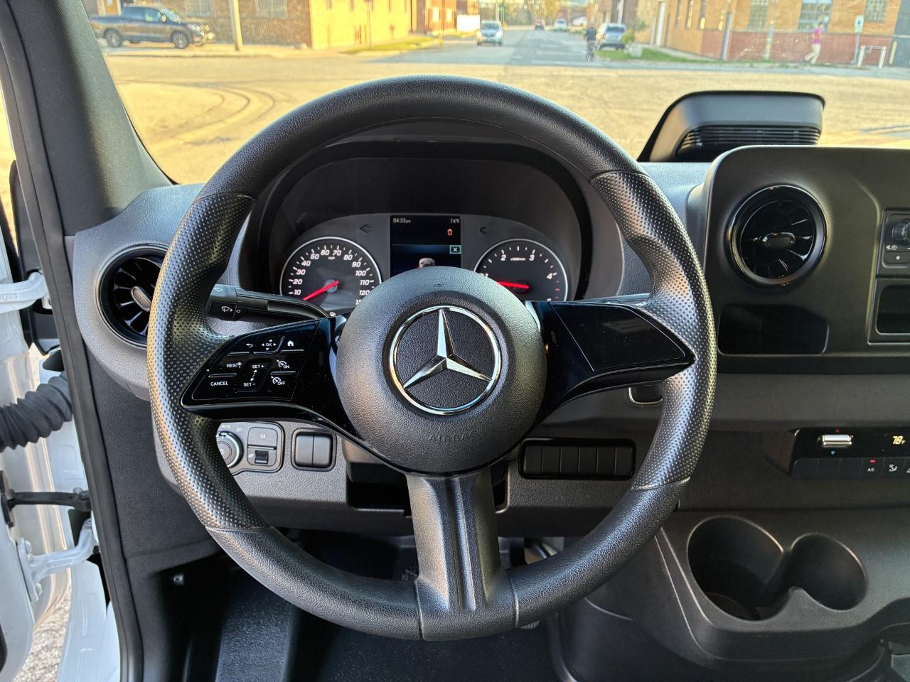 Mercedes-Benz Sprinter 2500 170-in. WB 2025